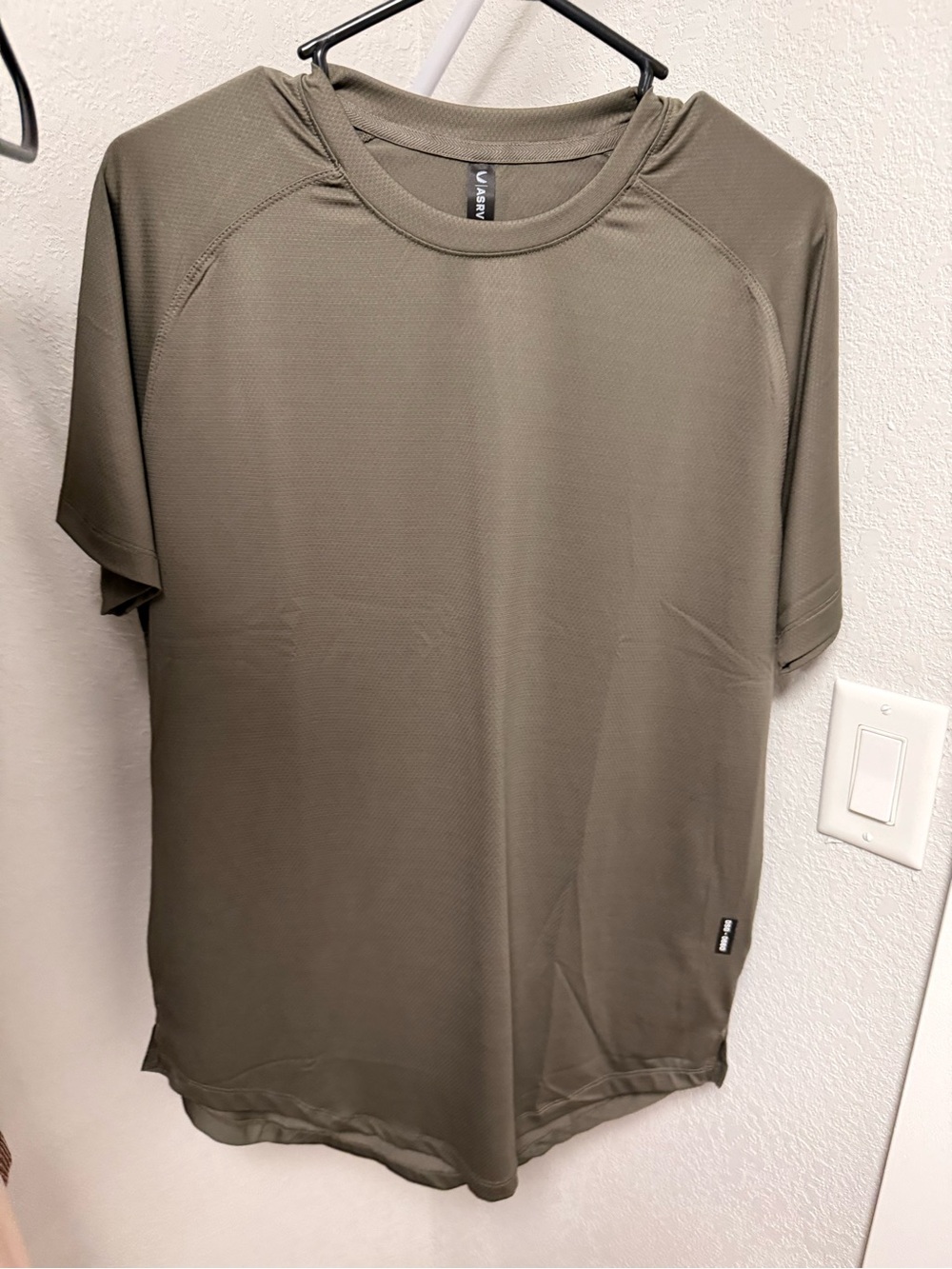 Mens ASRV Tee -Medium- NWOT